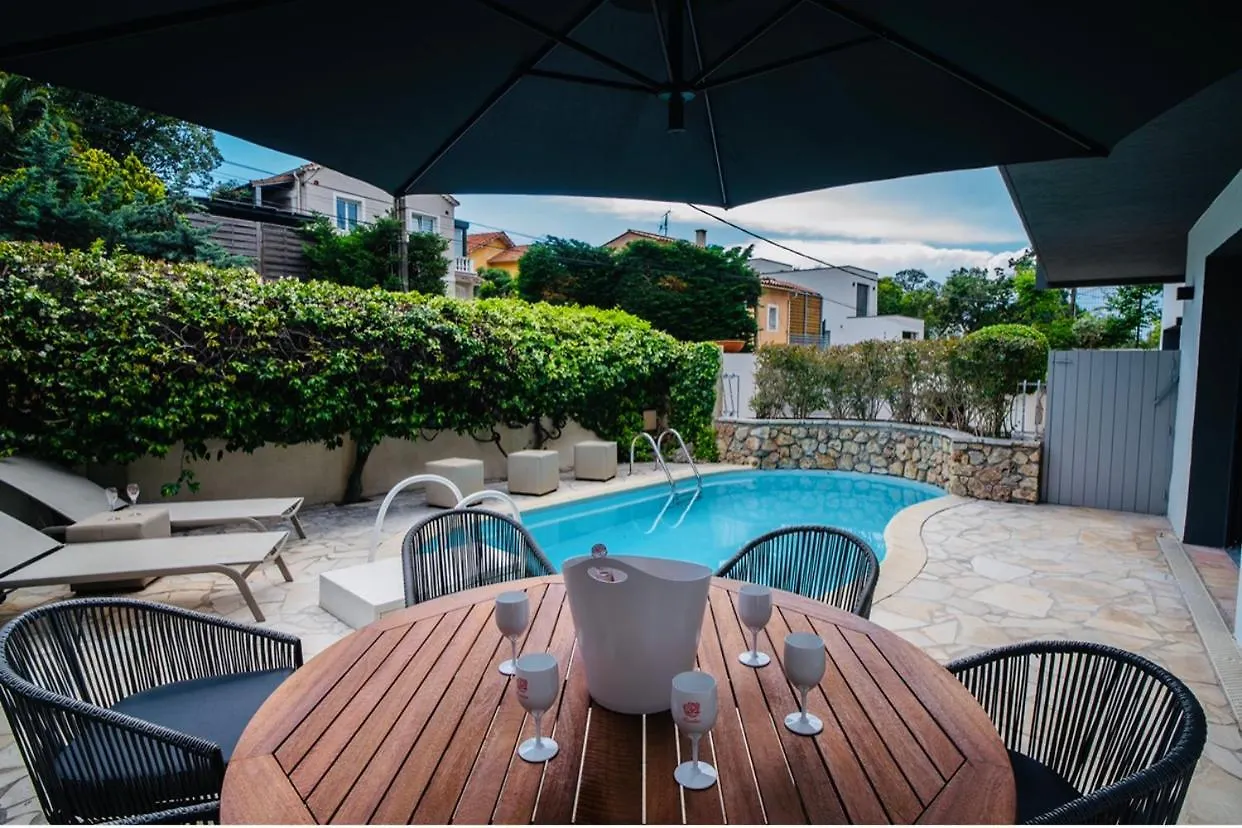 Villa De Charme La Lionne-Piscine-12 Pers Saint-Raphaël